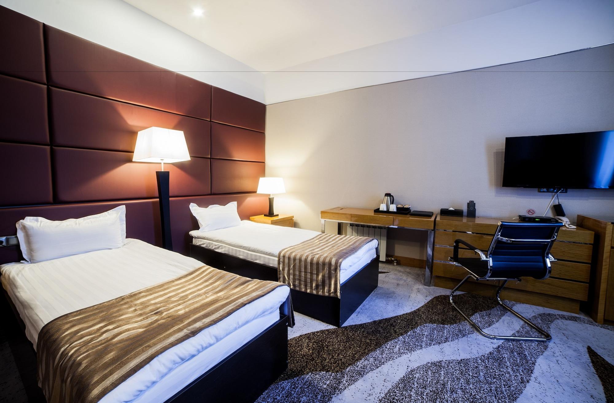 Absolute Hotel Akmola Esterno foto