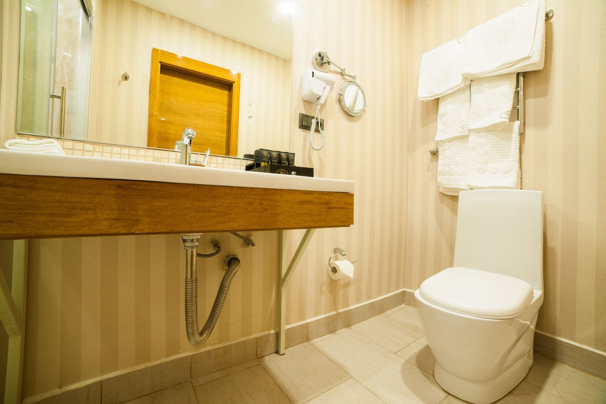 Absolute Hotel Akmola Esterno foto