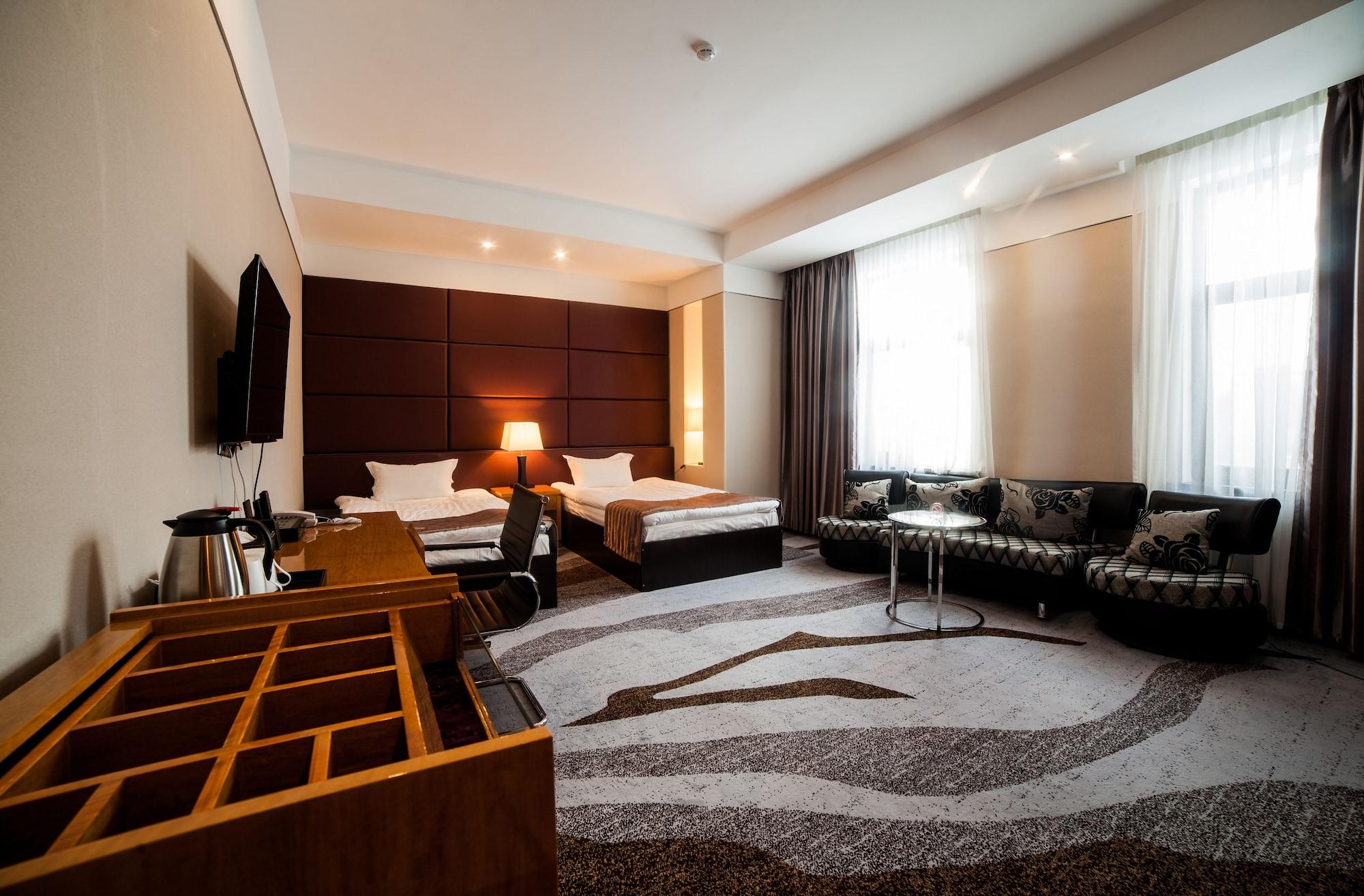 Absolute Hotel Akmola Esterno foto